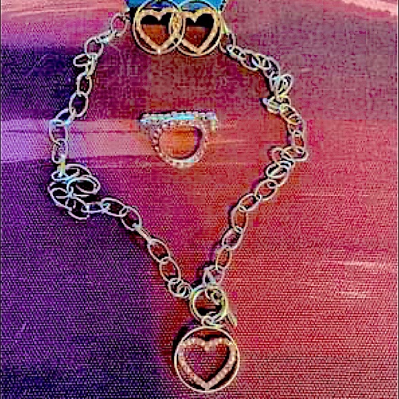 Earrings and necklace combo 5 dollars. 10 for set - Picture 1 of 1